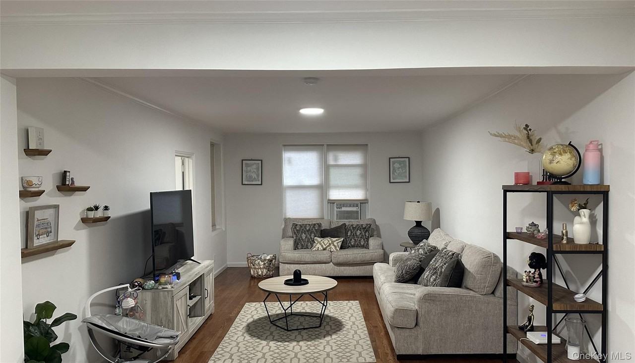 1133 Midland Ave - Photo 5 of 8