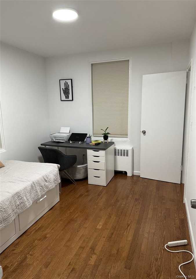 1133 Midland Ave - Photo 7 of 8