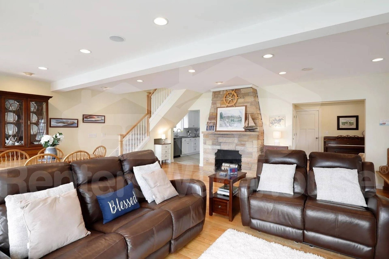 605 Park Ln - Photo 6 of 36