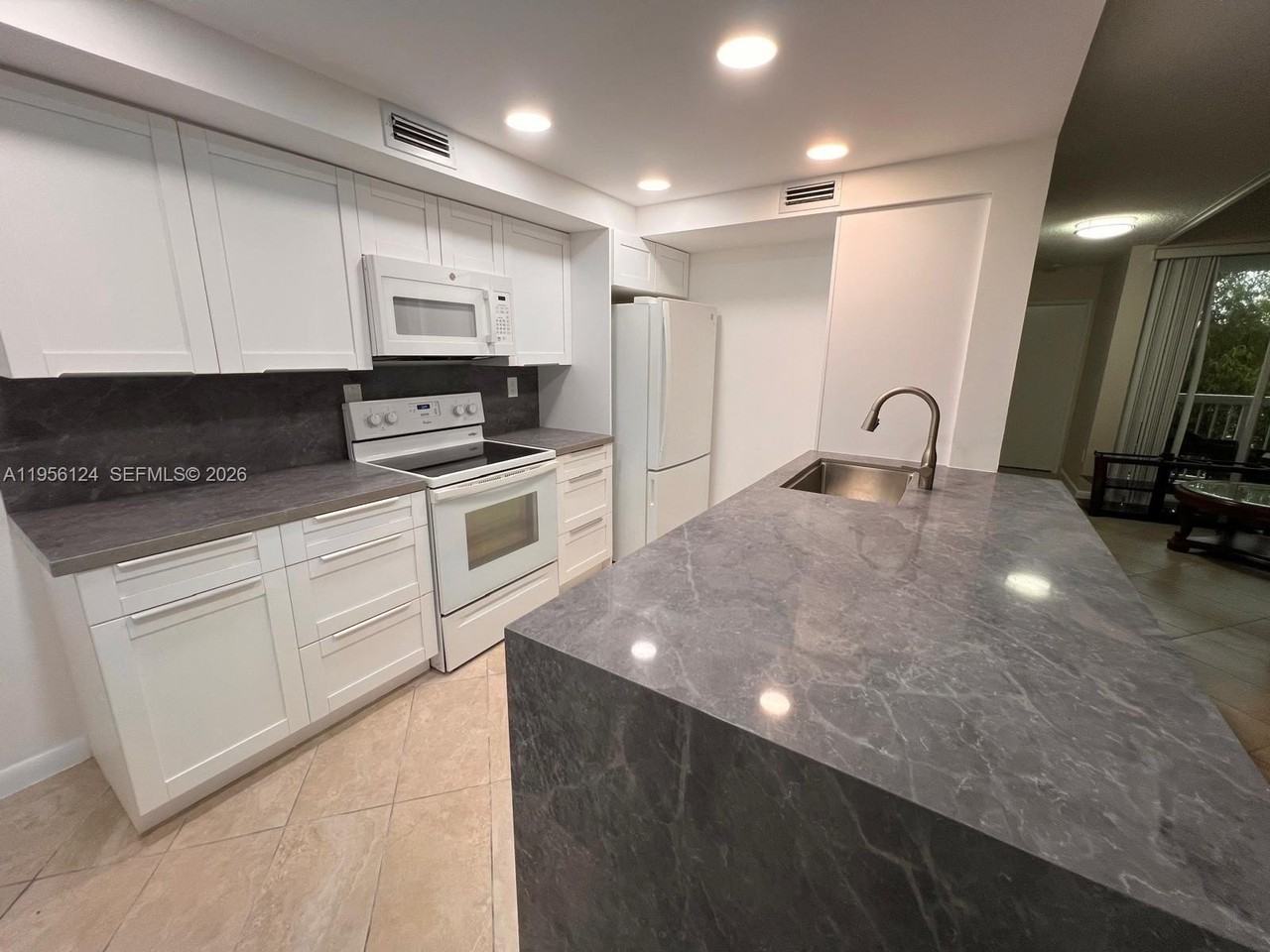 4878 Nw 97th Pl #290 - Photo 3 of 17