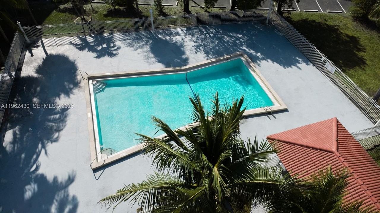 1655 W 44th Pl #538 - Photo 5 of 6