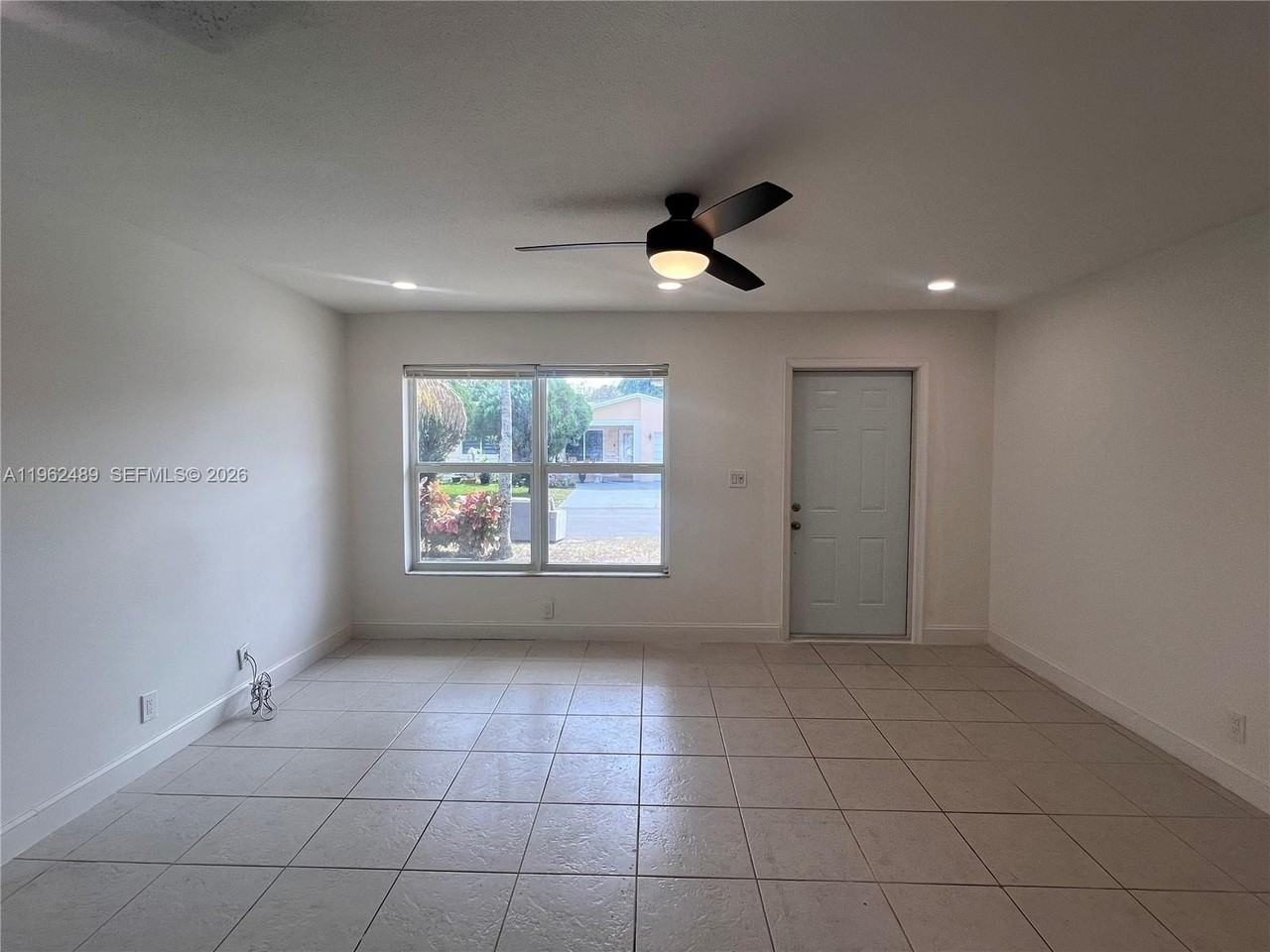 7313 Nw 57th Ct - Photo 5 of 13