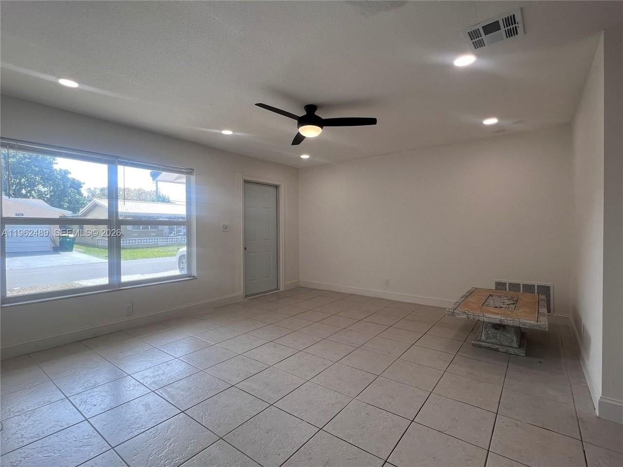 7313 Nw 57th Ct - Photo 6 of 13