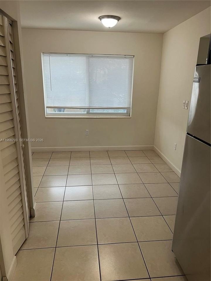 890 Nw 22nd Ct #890 - Photo 6 of 26