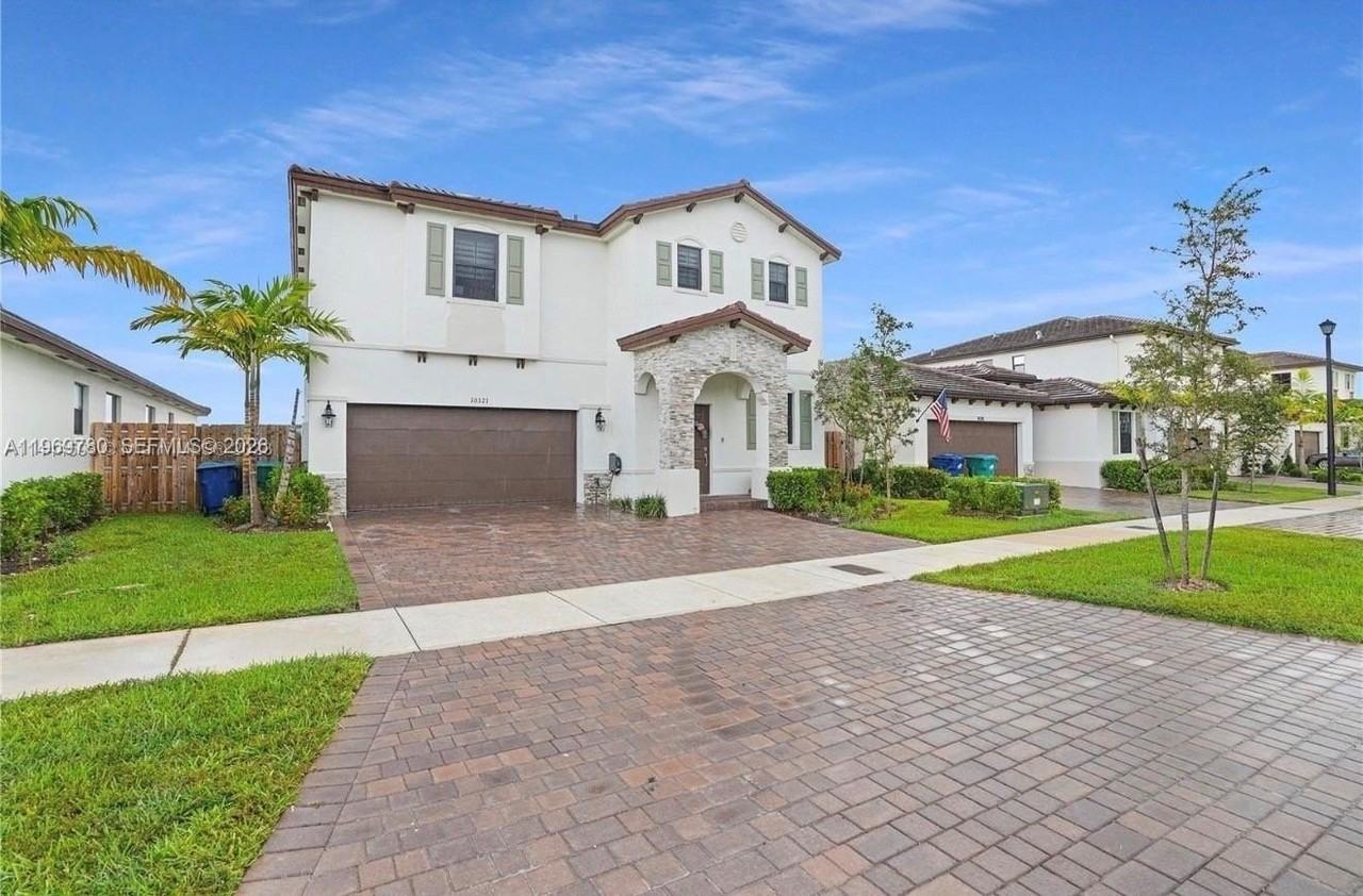 10321 Sw 232nd St - Photo 2 of 49