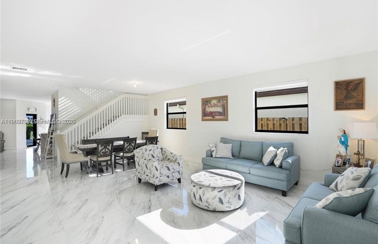 10321 Sw 232nd St - Photo 3 of 49