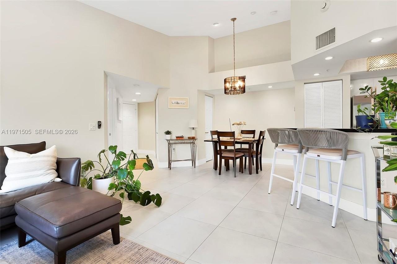 2009 Se 10th Ave #322 - Photo 5 of 46