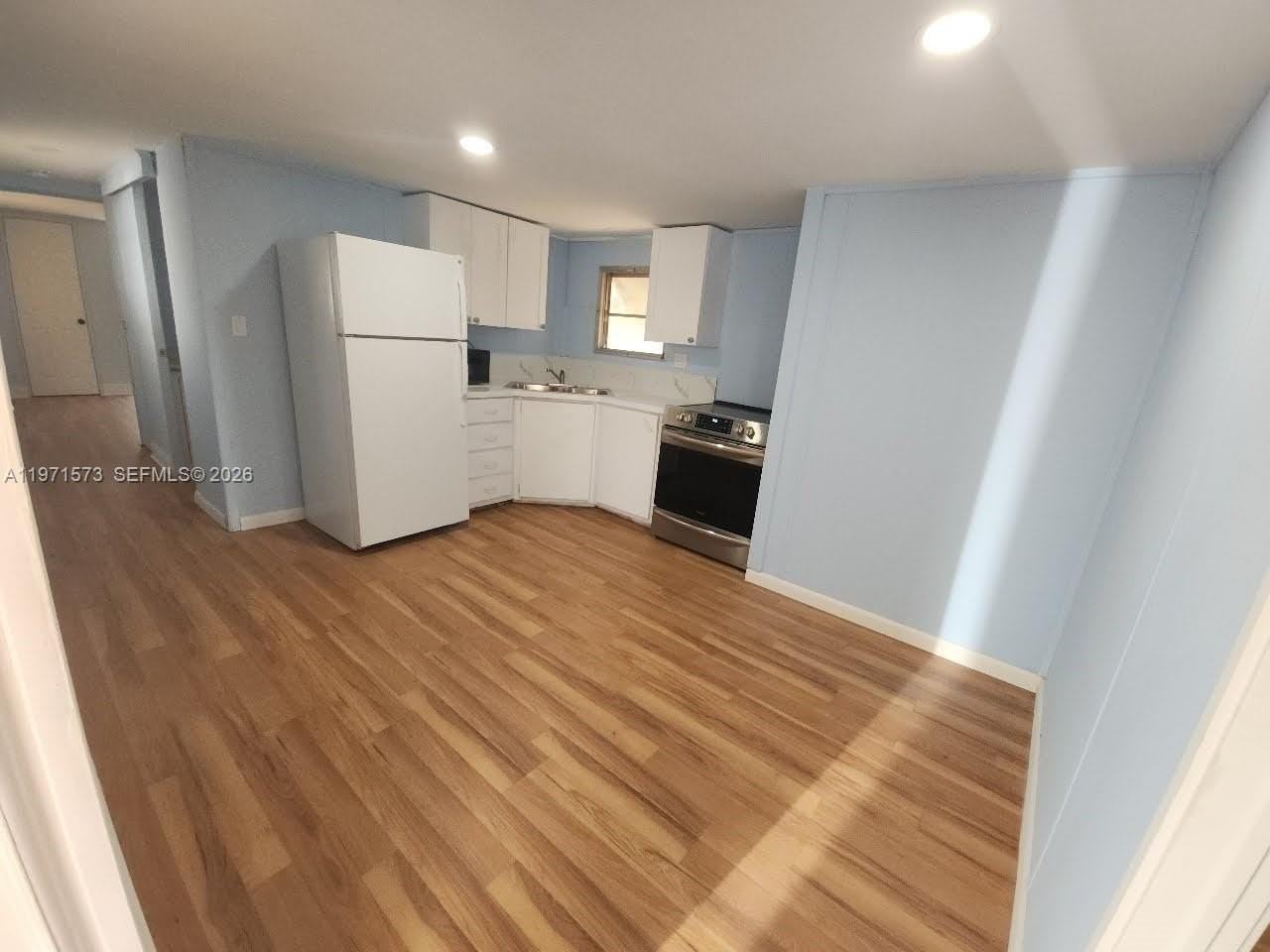 9165 Highpoint Dr #H - Photo 2 of 18