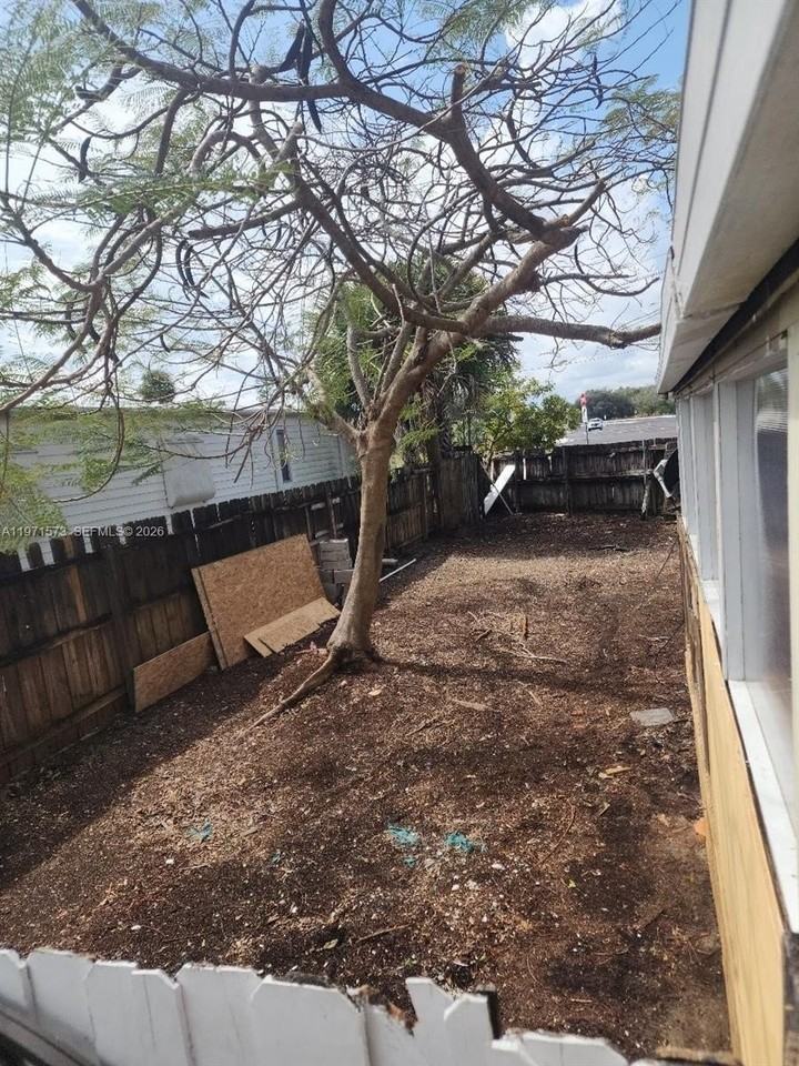 9165 Highpoint Dr #H - Photo 4 of 18