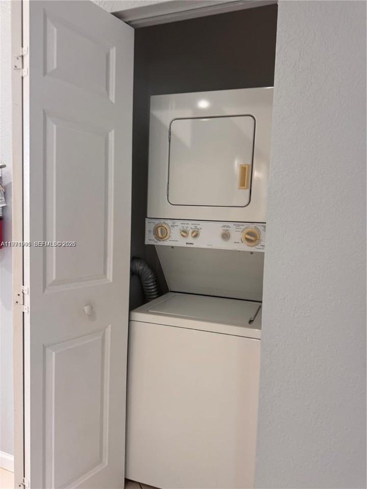 1969 Freeport Ln #1969 - Photo 7 of 11