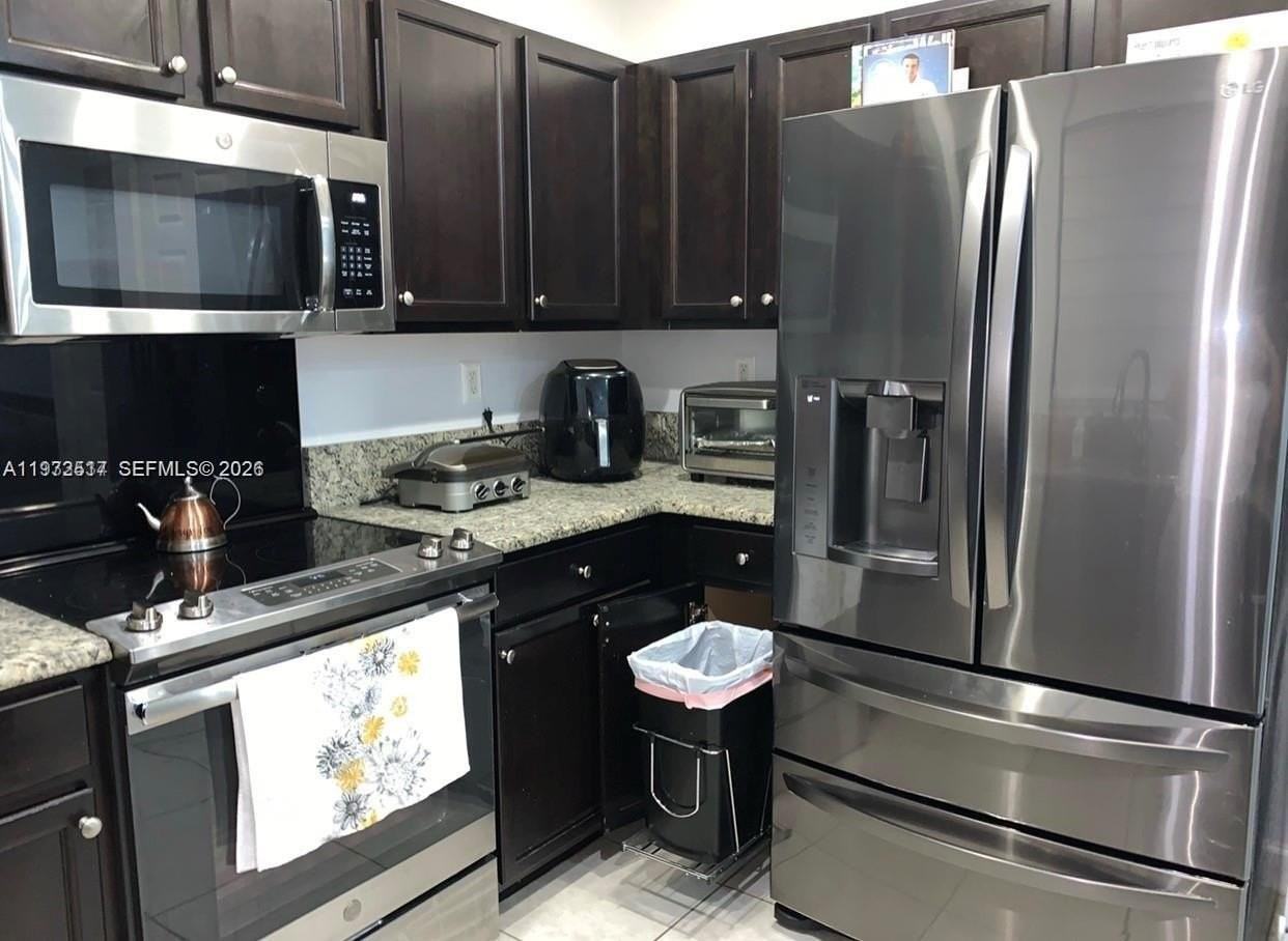 3392 W 90th Ter - Photo 4 of 38