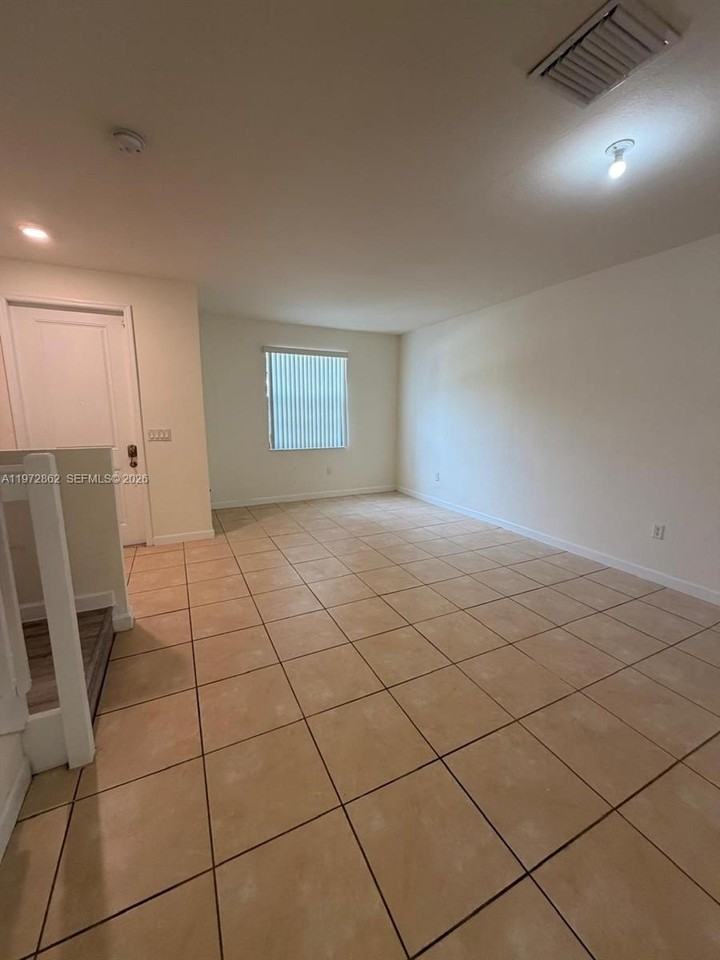 11520 Sw 248th Ln - Photo 6 of 15