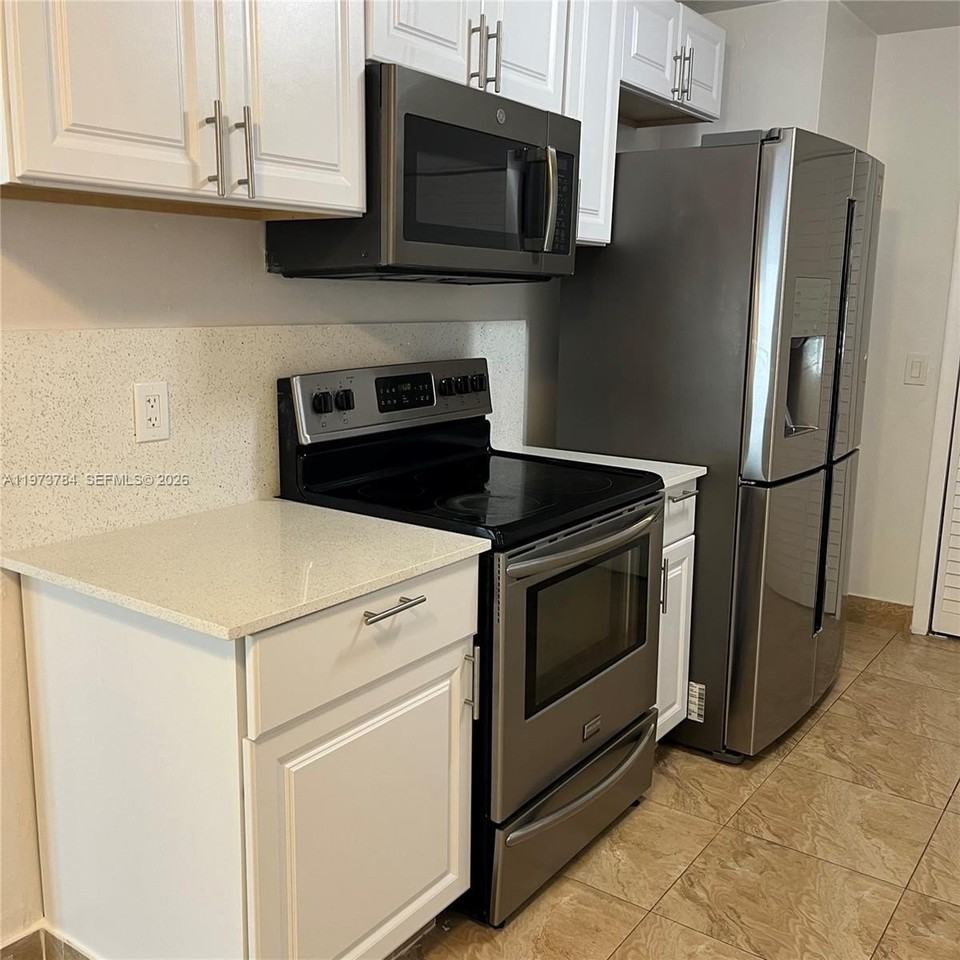 3156 Sw 16th St #3158 - Photo 7 of 16