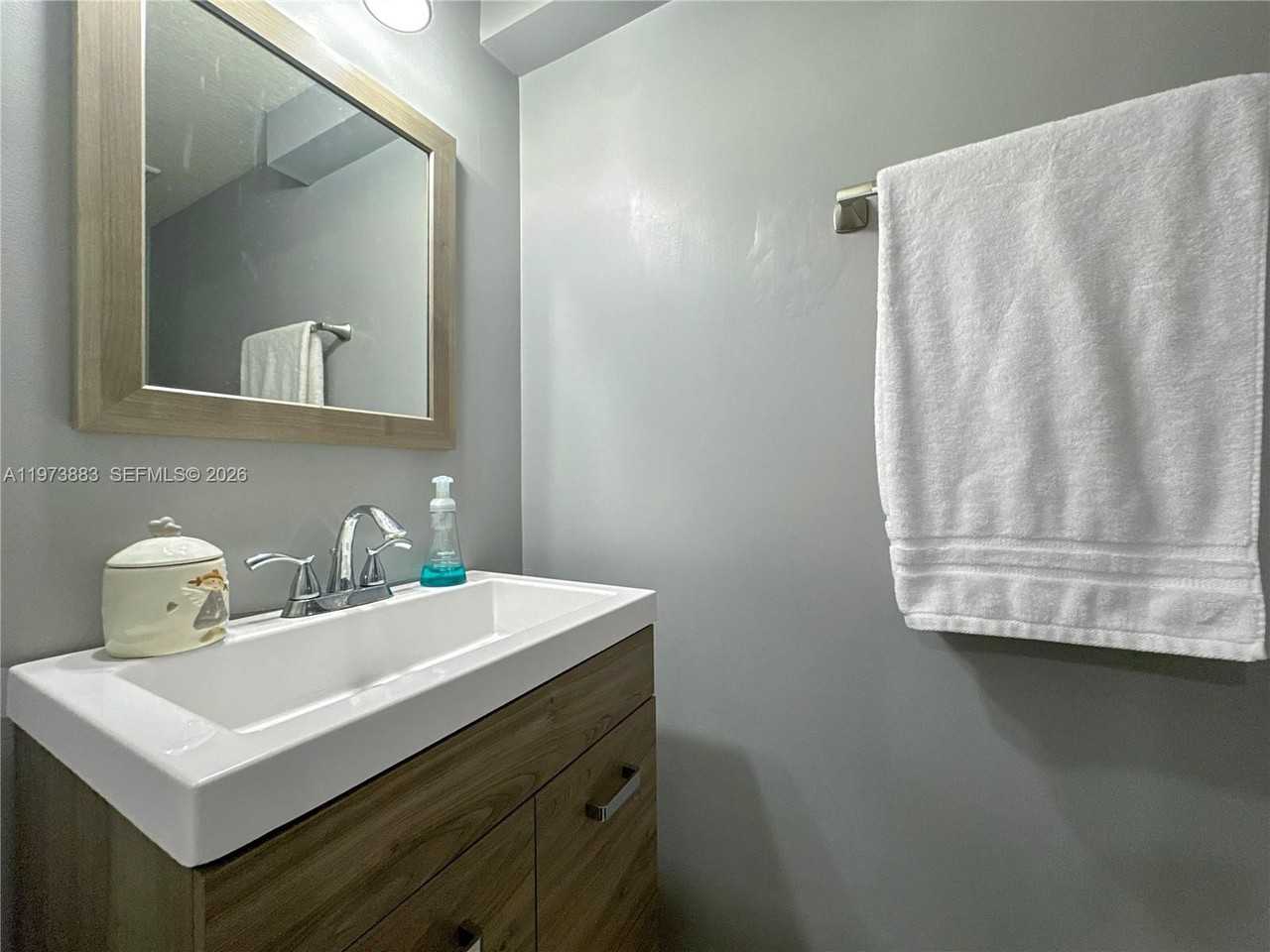 8877 Sw 223rd Ln - Photo 3 of 20