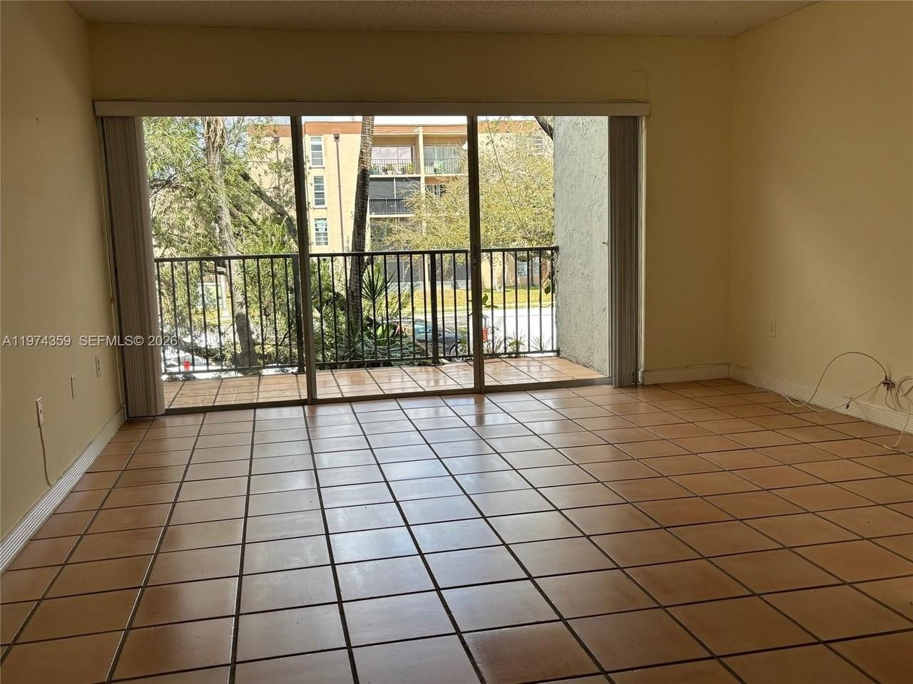 210 Nw 87th Ave #L219 - Photo 7 of 16