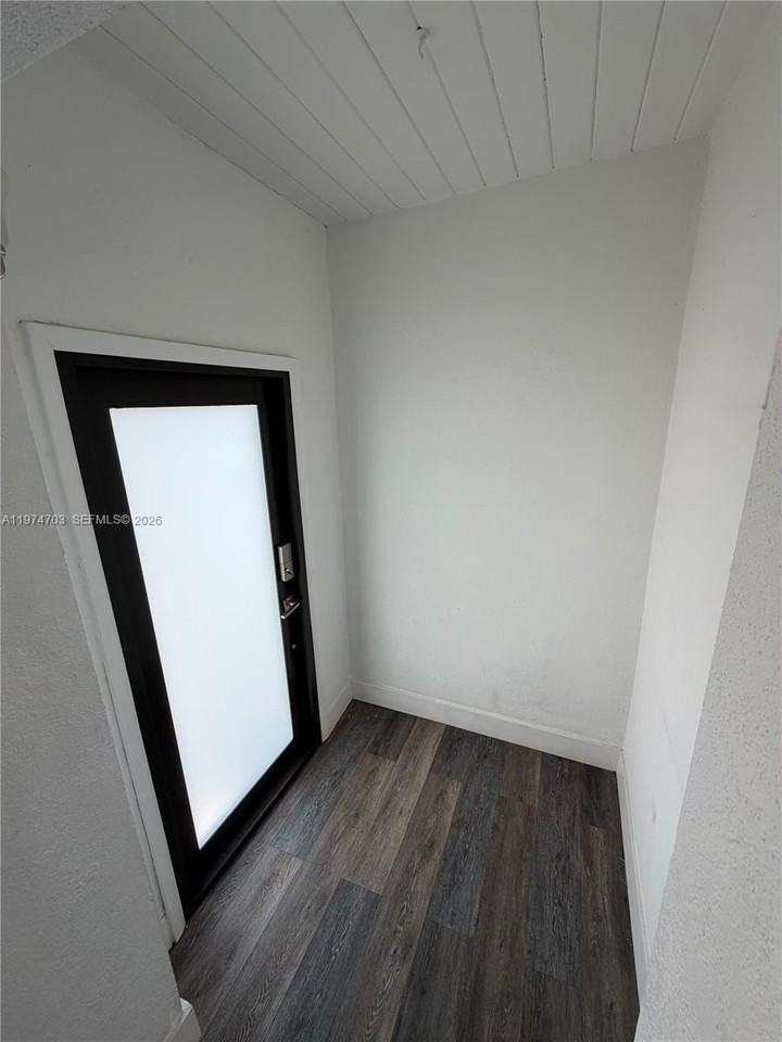 59 Nw 115th St #0 - Photo 5 of 20