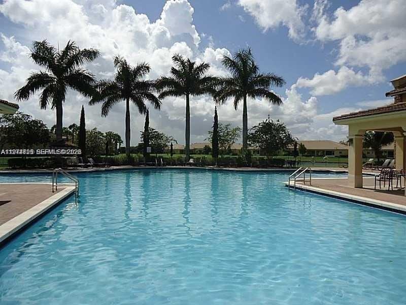 1231 Ne 32nd Ave #1231 - Photo 2 of 4