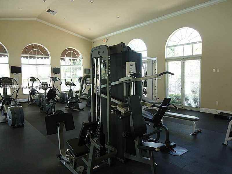 1231 Ne 32nd Ave #1231 - Photo 4 of 4