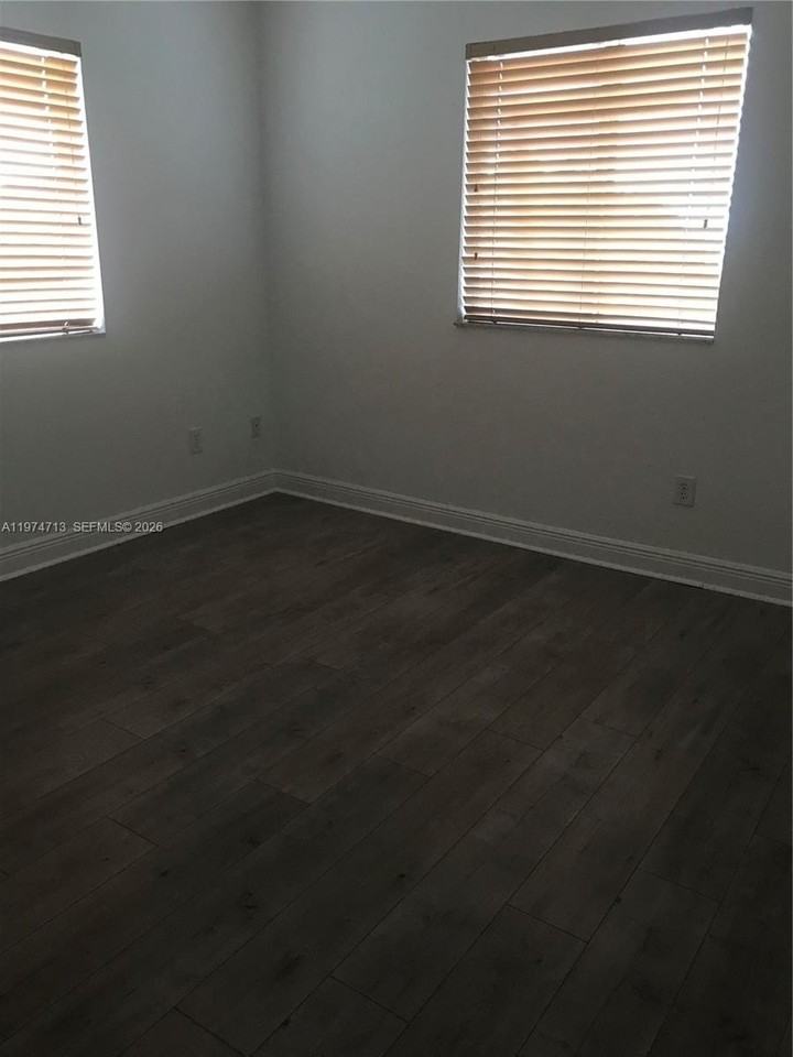 10770 Nw 66th St #414 - Photo 6 of 30