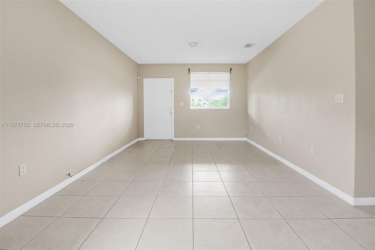 3920 Sw 89th Ct #B - Photo 7 of 19