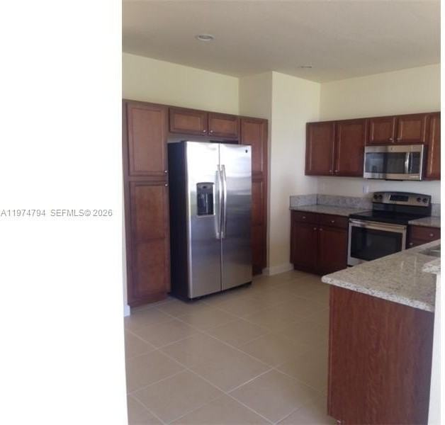 17057 Sw 92nd St - Photo 3 of 13