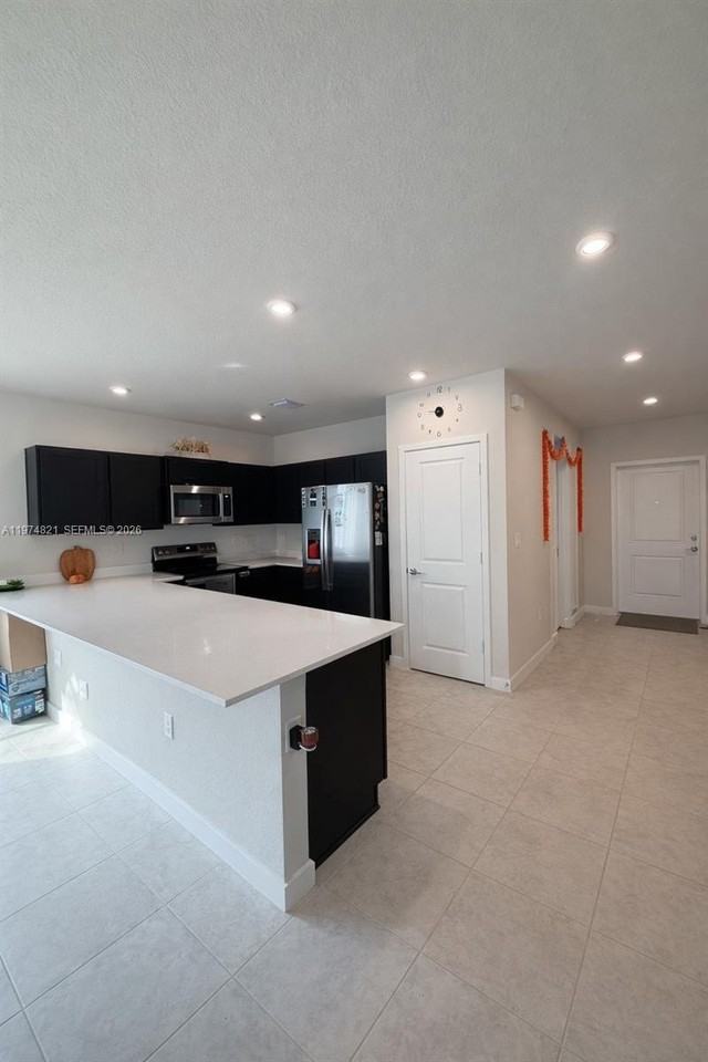 1081 Nw 5th St - Photo 2 of 13