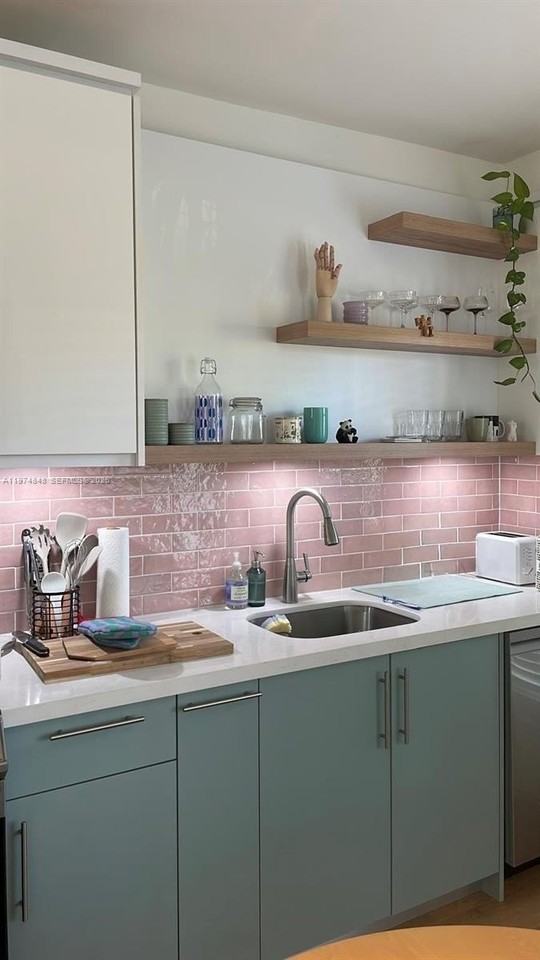 8600 Byron Ave #8600-9 - Photo 2 of 5