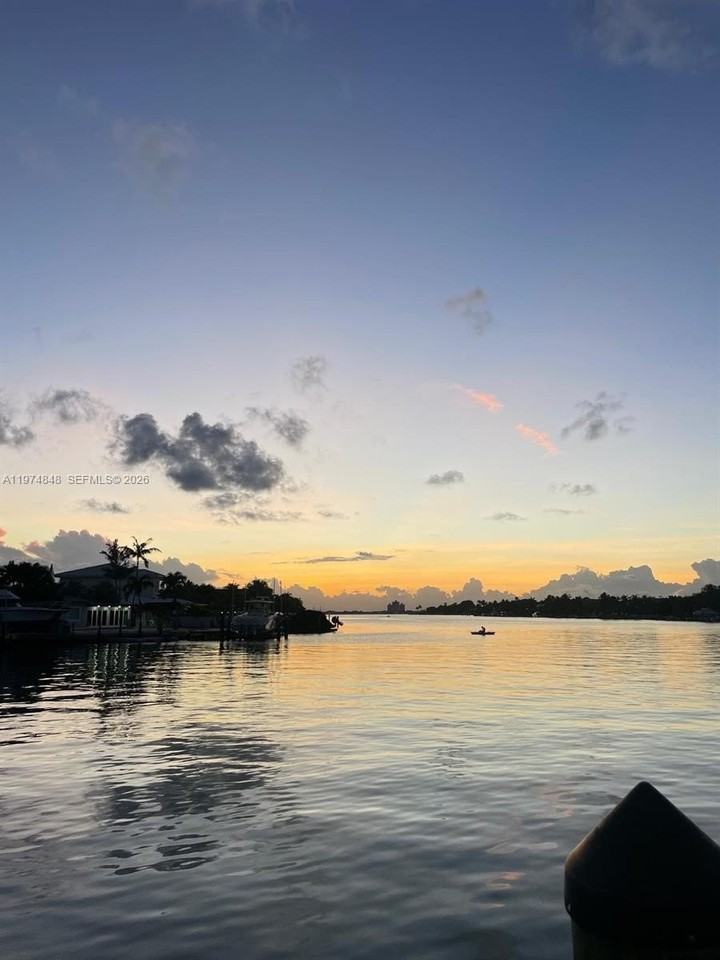 8600 Byron Ave #8600-9 - Photo 5 of 5