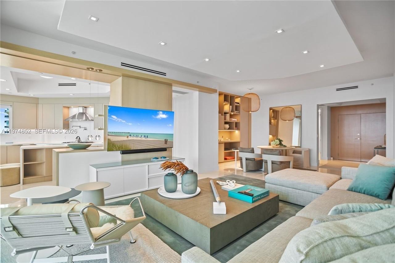 16051 Collins Ave #3202 - Photo 5 of 40