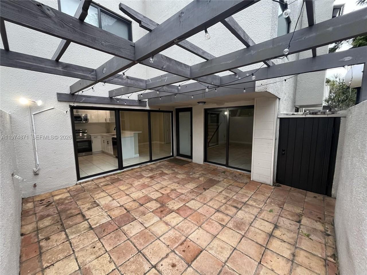 4702 Sw 67th Ave #O19 - Photo 5 of 21