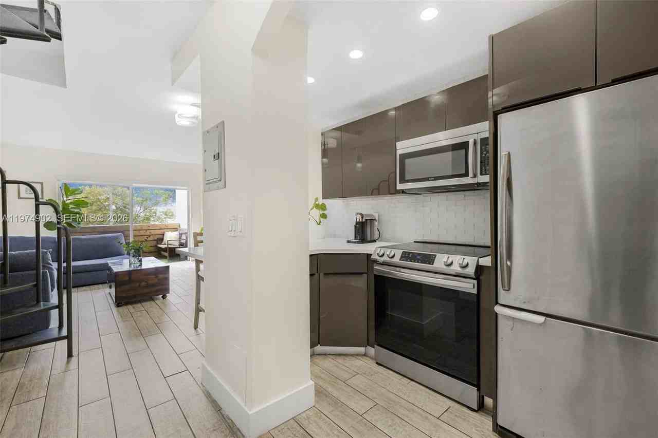 7801 Ne 4th Ct #304 - Photo 4 of 30