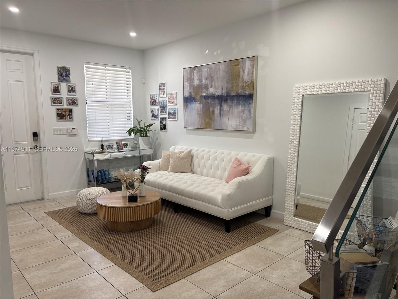 10233 Nw 89th Ter - Photo 2 of 30