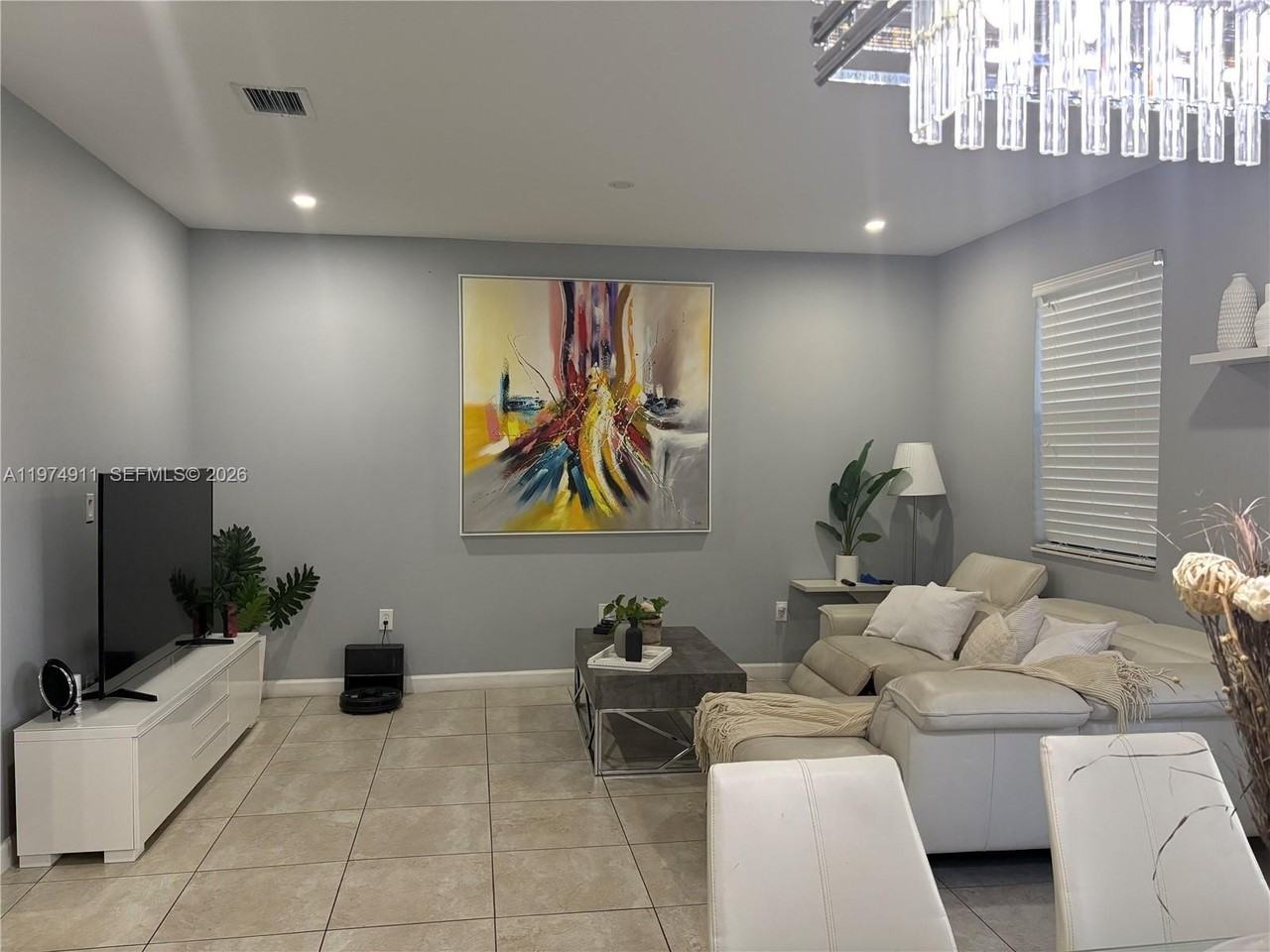 10233 Nw 89th Ter - Photo 7 of 30