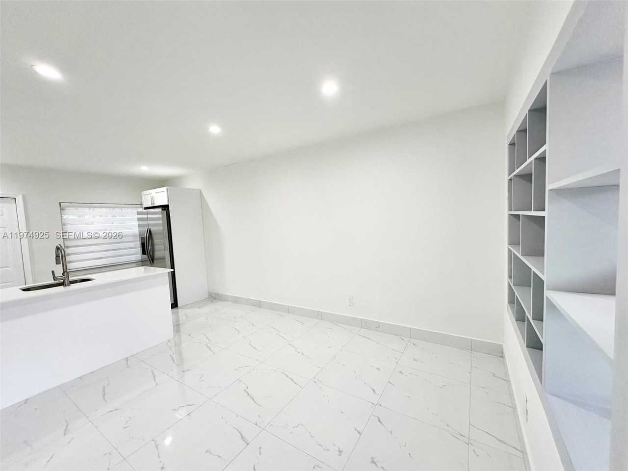 3461 Nw 6th St #3461 - Photo 3 of 20