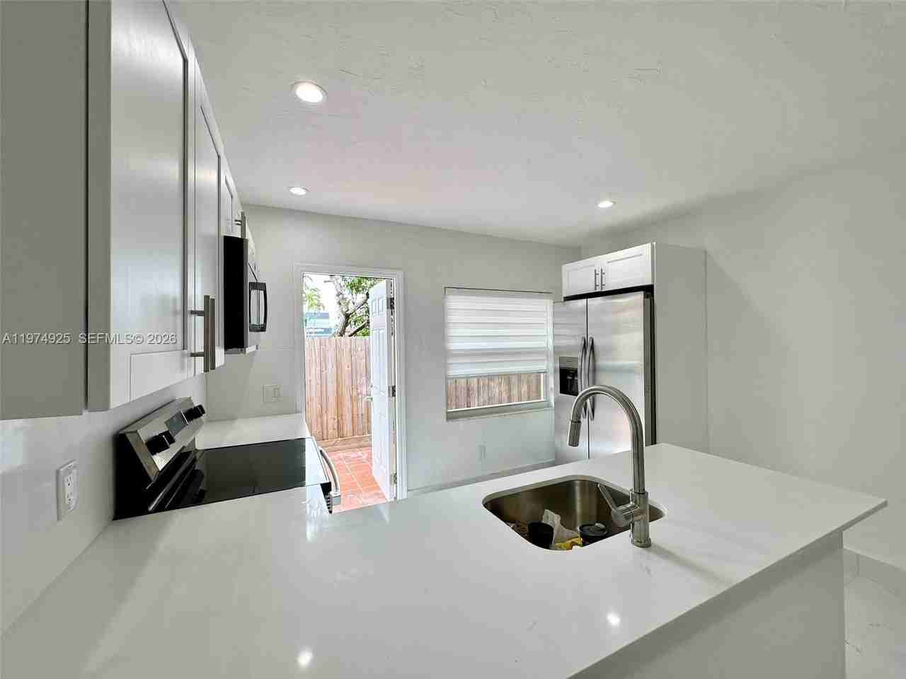 3461 Nw 6th St #3461 - Photo 6 of 20