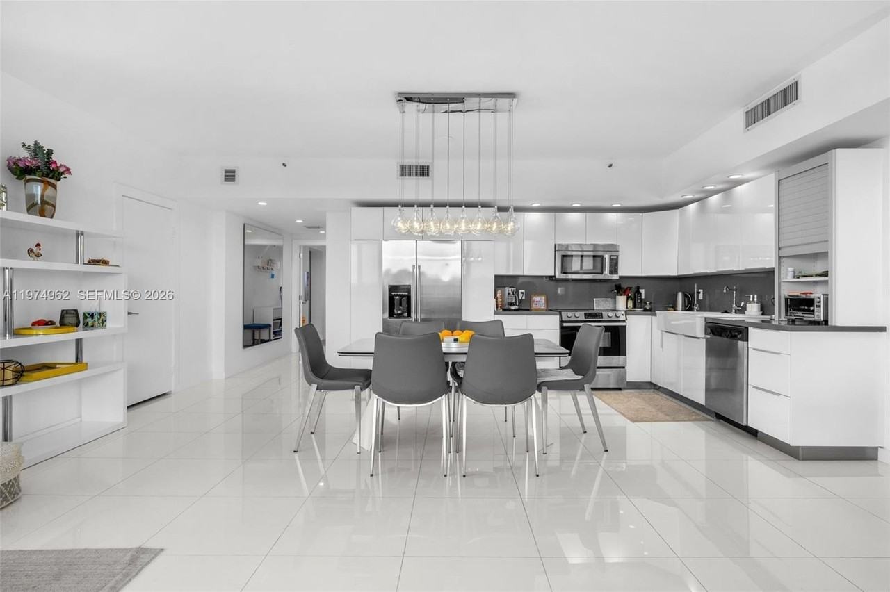 445 Poinciana Dr #1530 - Photo 3 of 35