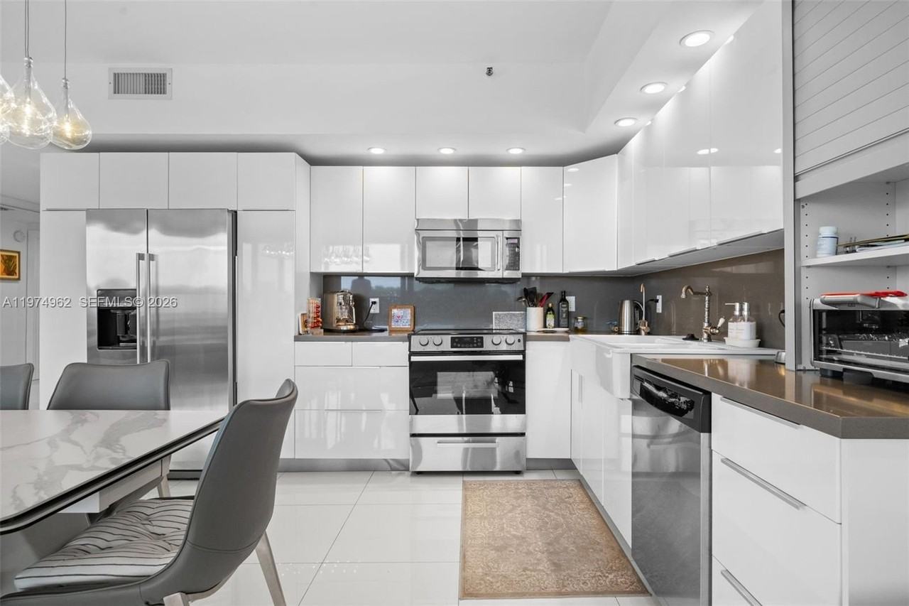 445 Poinciana Dr #1530 - Photo 6 of 35