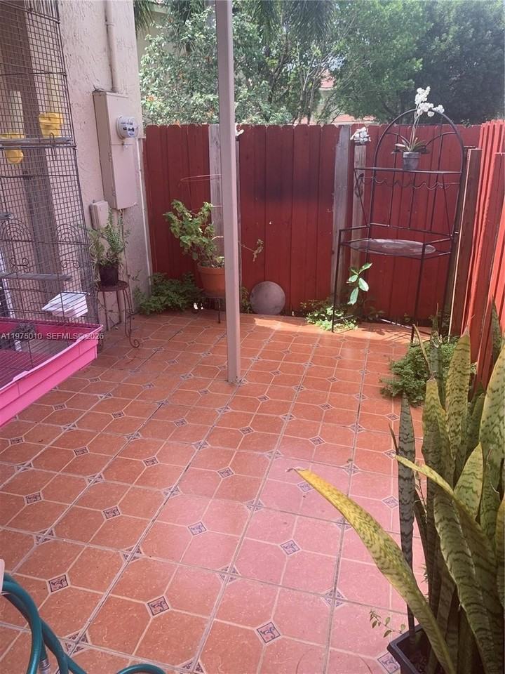 2211 Se 23rd Rd #2211 - Photo 5 of 39