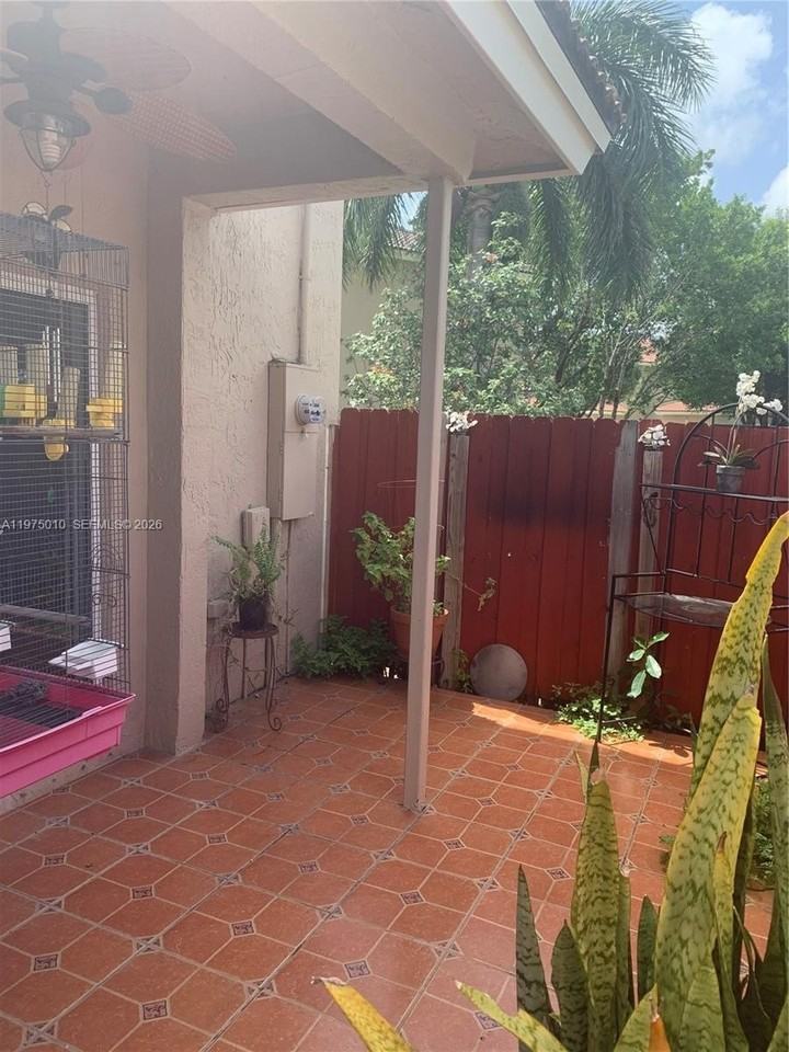 2211 Se 23rd Rd #2211 - Photo 7 of 39