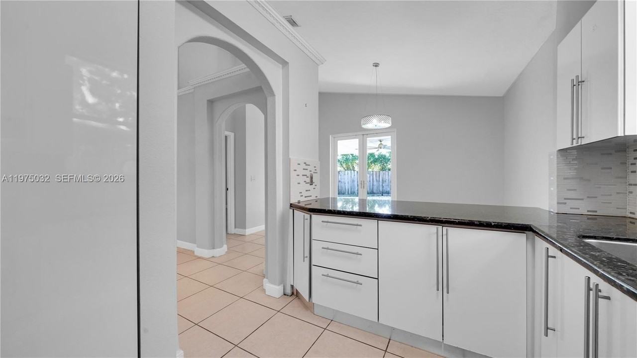 12896 Sw 54th Ct - Photo 7 of 22