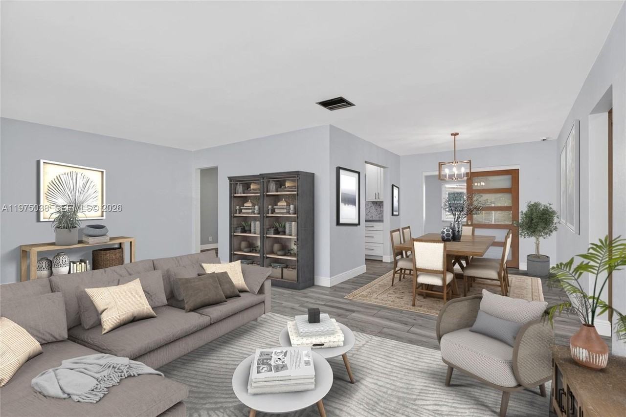 7613 Nw 67th Ave - Photo 7 of 44