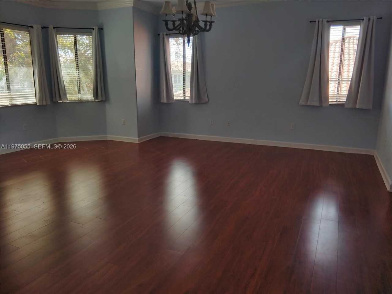 7944 Sw 194th St - Photo 7 of 10