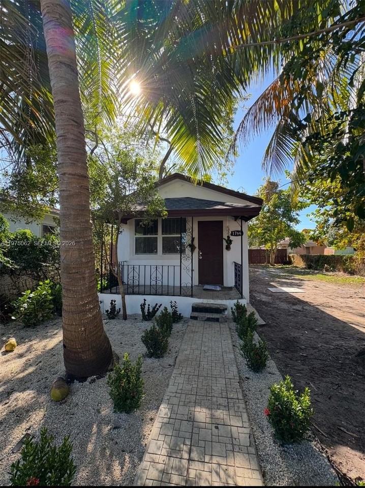 1762 Nw 63rd St #1764 - Photo 2 of 5