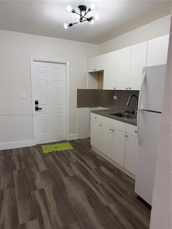 1325 Nw 124th St #1325 - Photo 5 of 6