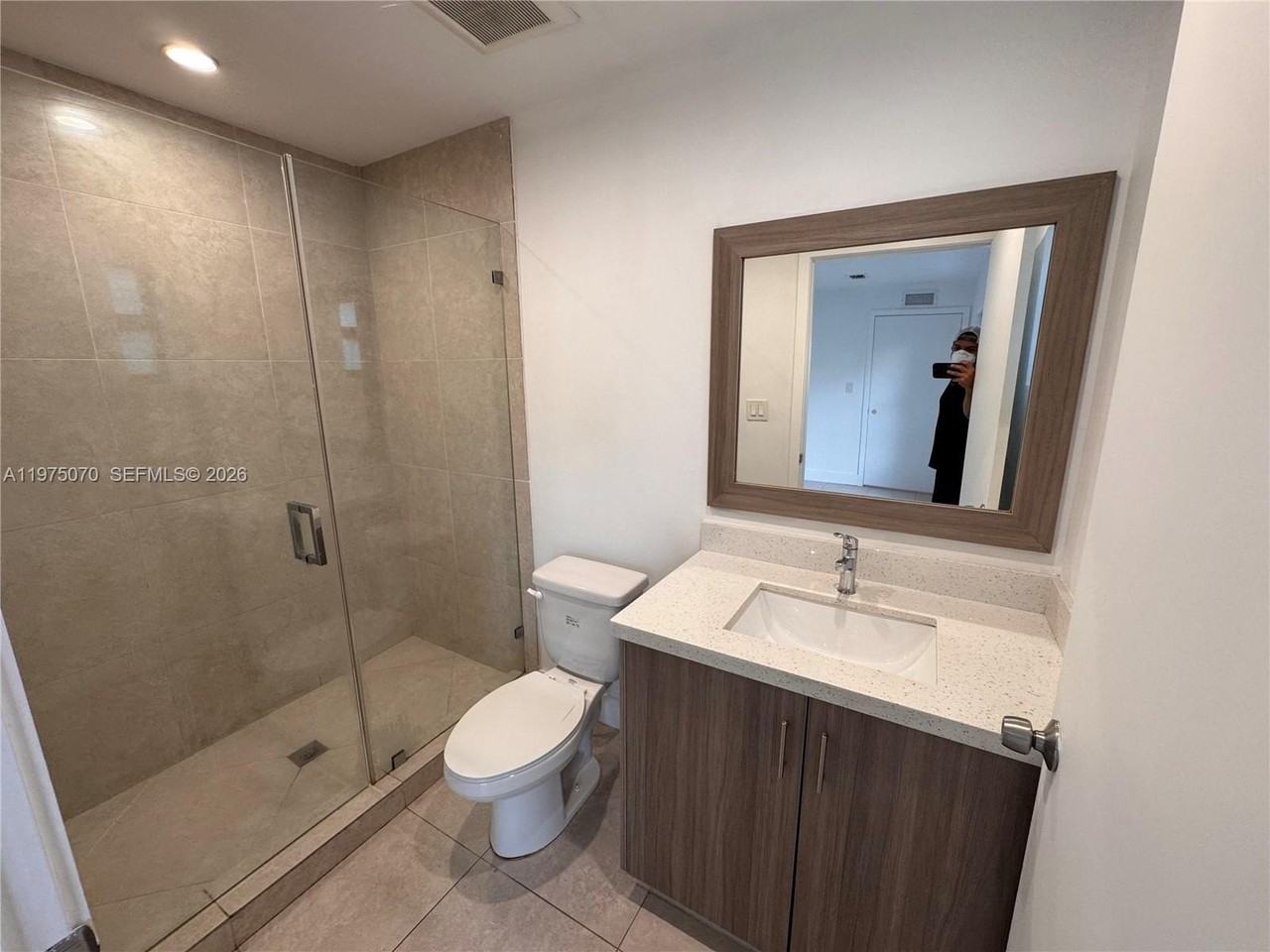 605 Nw 3rd Ave #E - Photo 5 of 8