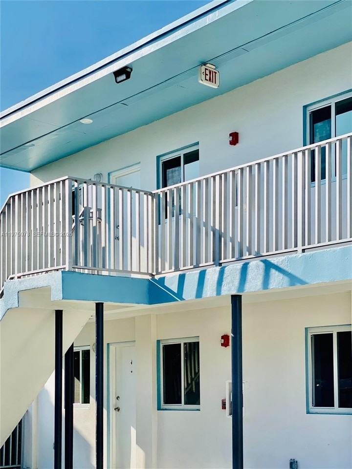 1560 Nw 1st Ct #8 - Photo 7 of 7