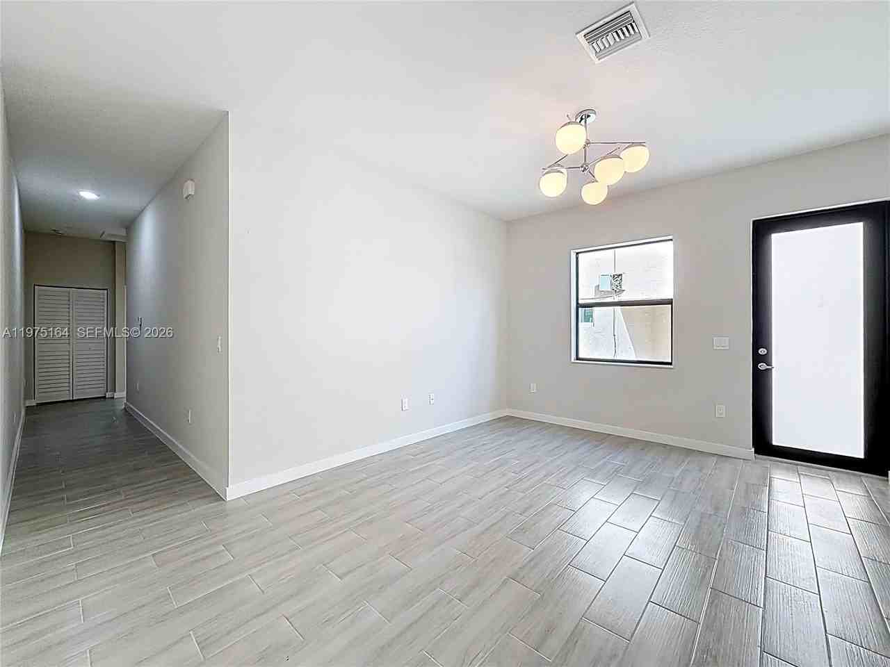 406 Nw 41st St #406 - Photo 6 of 35