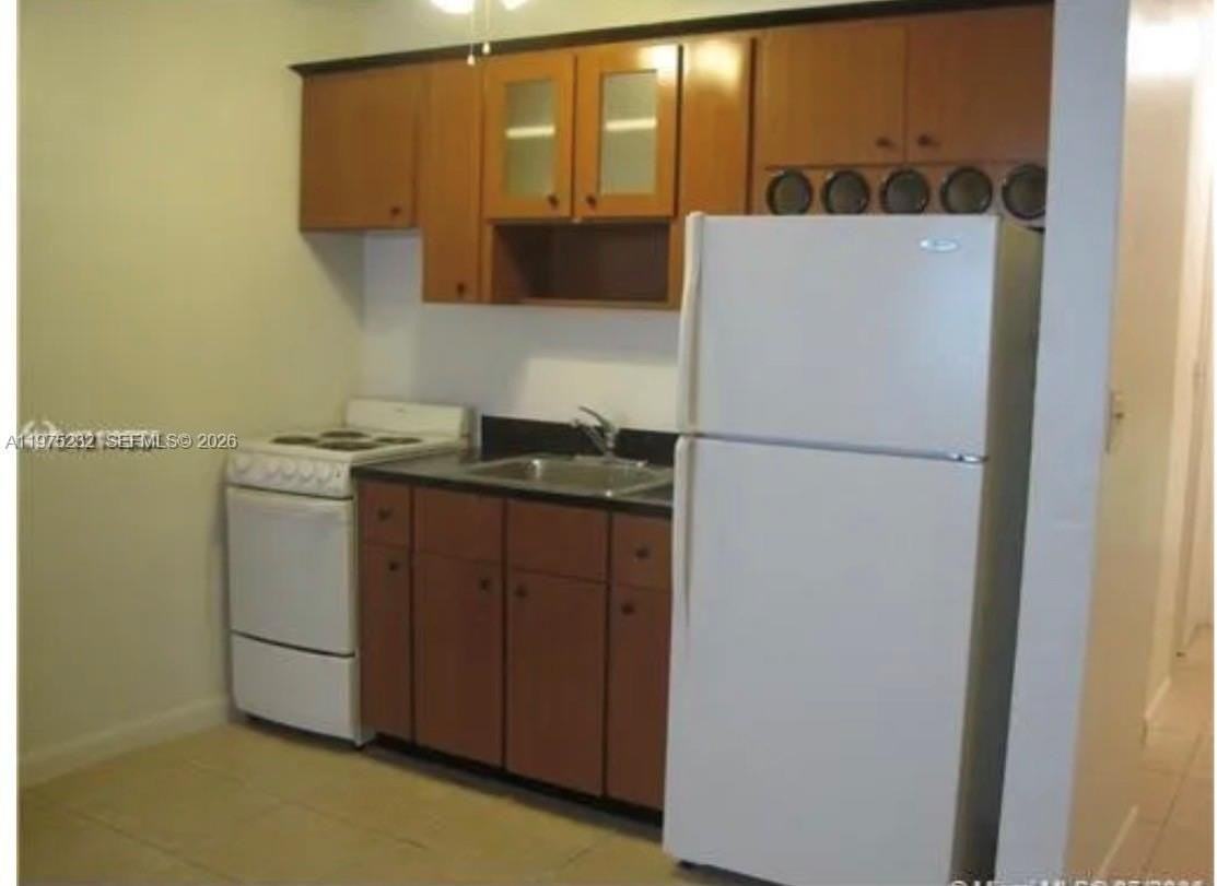 318 Majorca Ave #204 - Photo 4 of 5