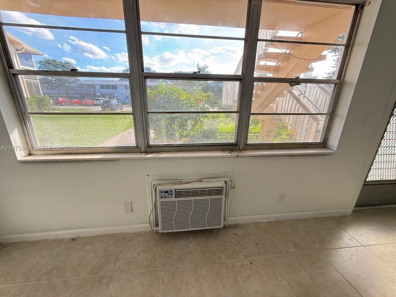 210 Canterbury J #210 - Photo 3 of 5