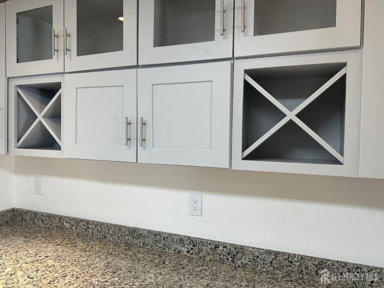 402 Rittenhouse Ct - Photo 4 of 28